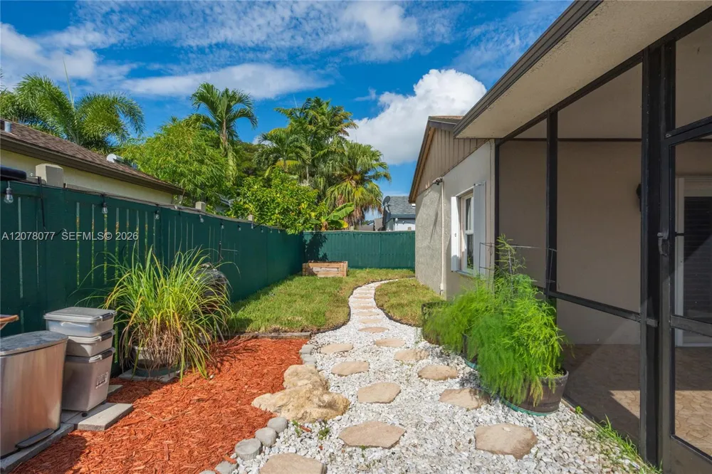 6526 Windsor Dr Parkland, FL 33067