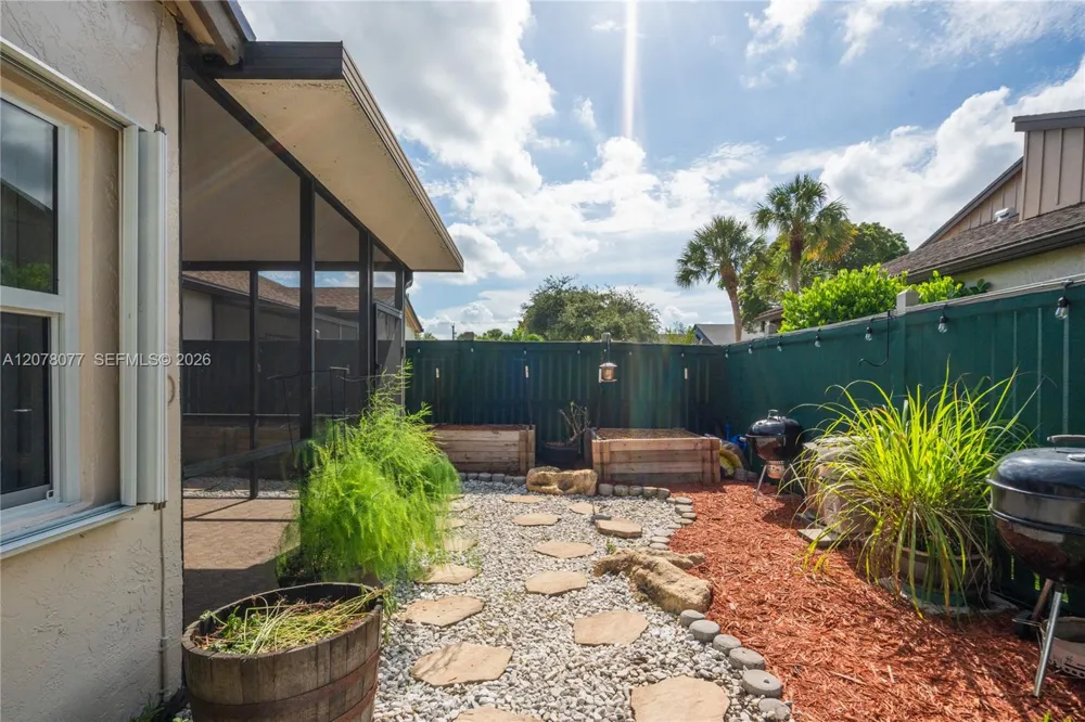 6526 Windsor Dr Parkland, FL 33067