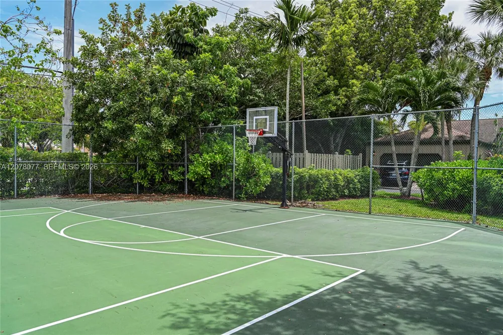 6526 Windsor Dr Parkland, FL 33067
