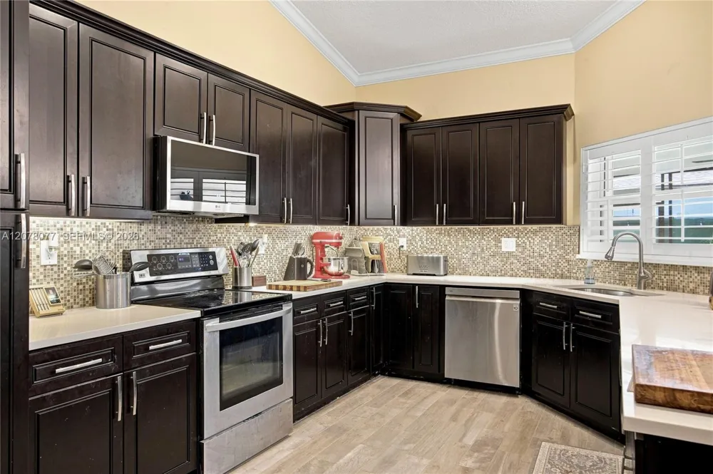 6526 Windsor Dr Parkland, FL 33067