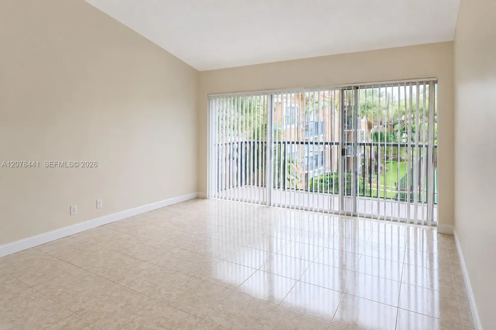 8821 Wiles Rd #304 Coral Springs, FL 33067