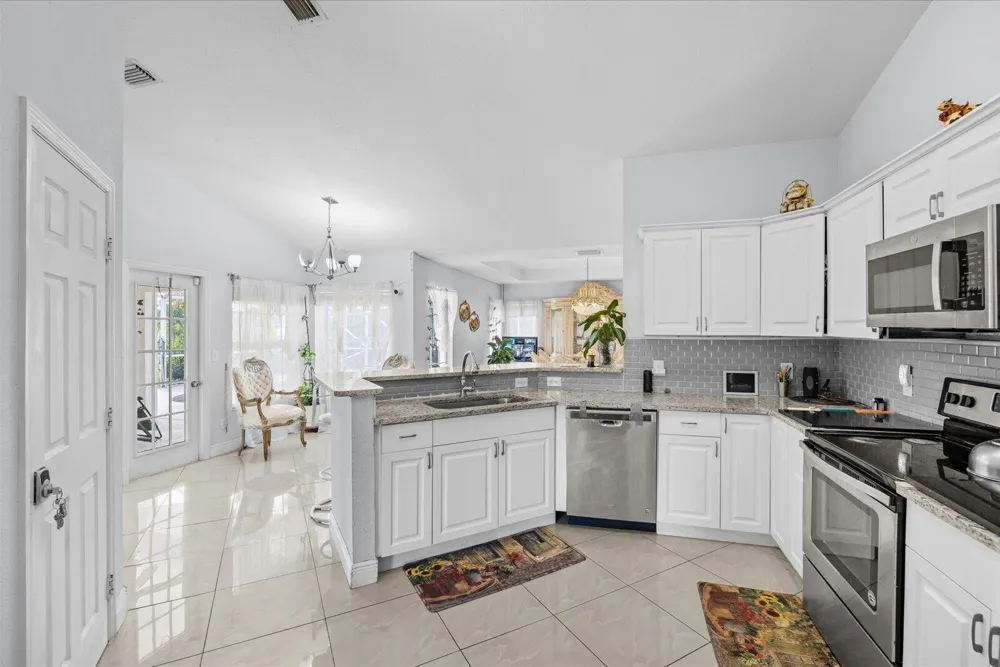 2962 SE BELLA ROAD Port St. Lucie, FL 34984