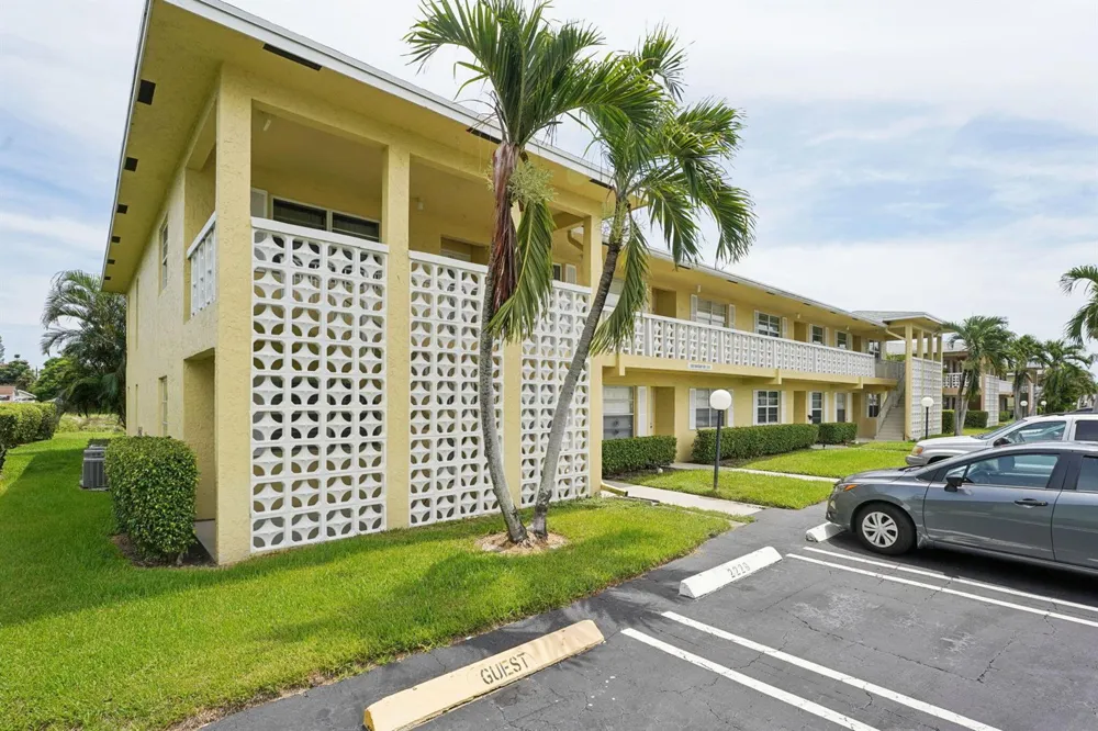 1080 Mahogany Way #204 Delray Beach, FL 33445