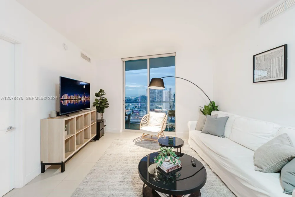 185 SW 7th St #3609 Miami, FL 33130