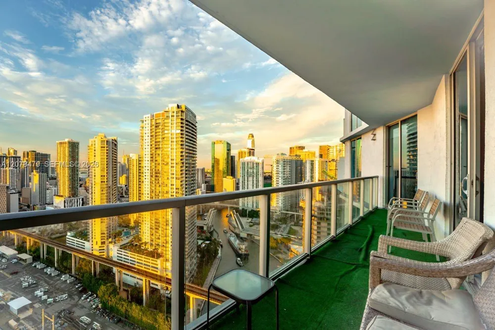 185 SW 7th St #3609 Miami, FL 33130