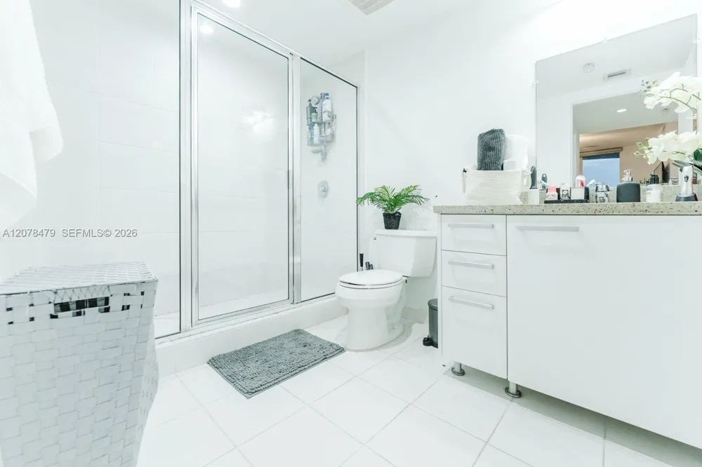 185 SW 7th St #3609 Miami, FL 33130
