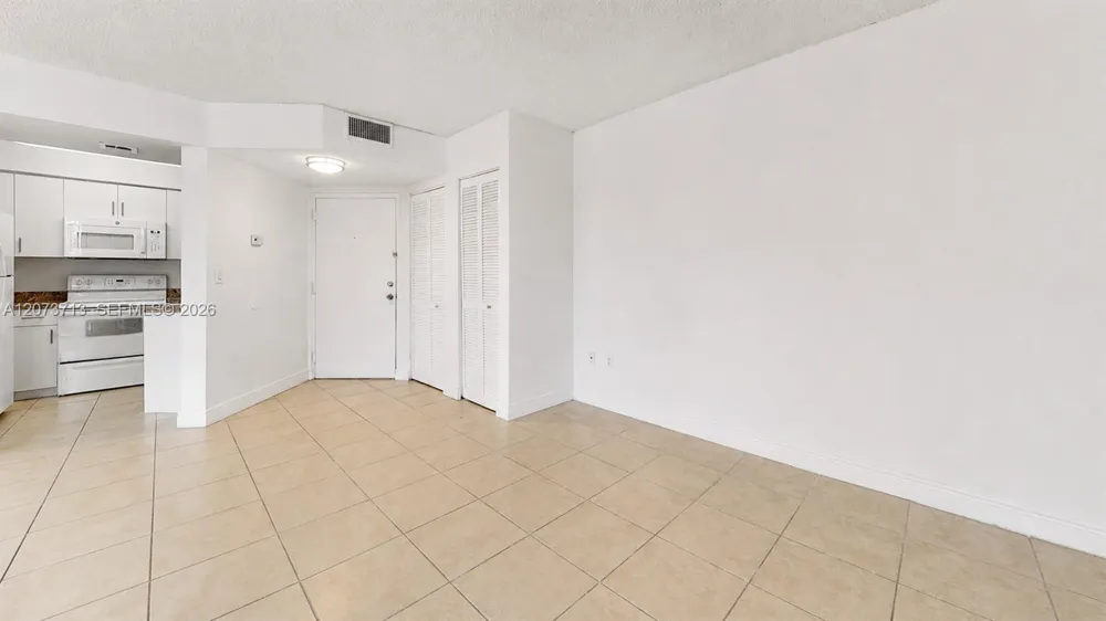 8215 SW 152nd Ave #G-205 Miami, FL 33193