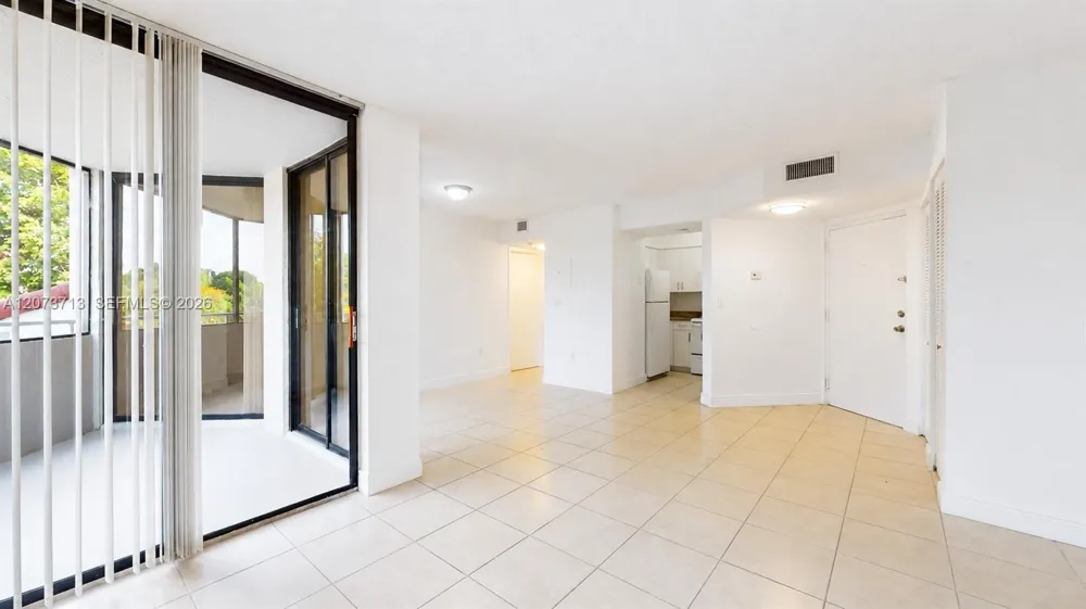 8215 SW 152nd Ave #G-205 Miami, FL 33193