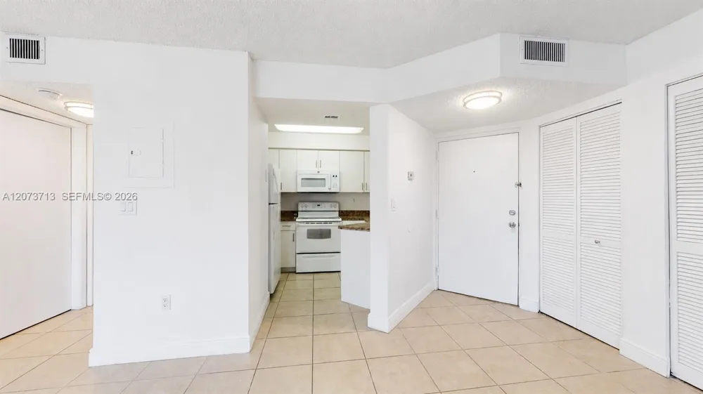 8215 SW 152nd Ave #G-205 Miami, FL 33193