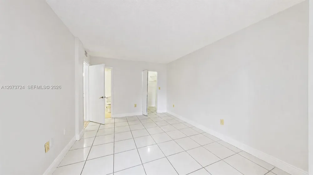 8205 SW 152nd Ave #F212 Miami, FL 33193