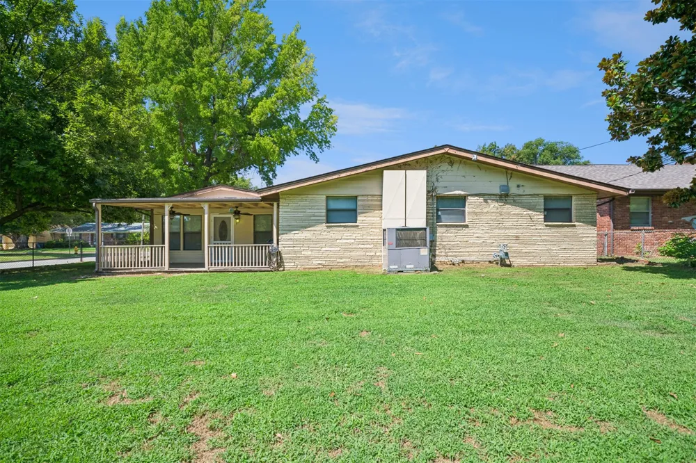 5247 S Columbia Avenue Tulsa, OK 74105