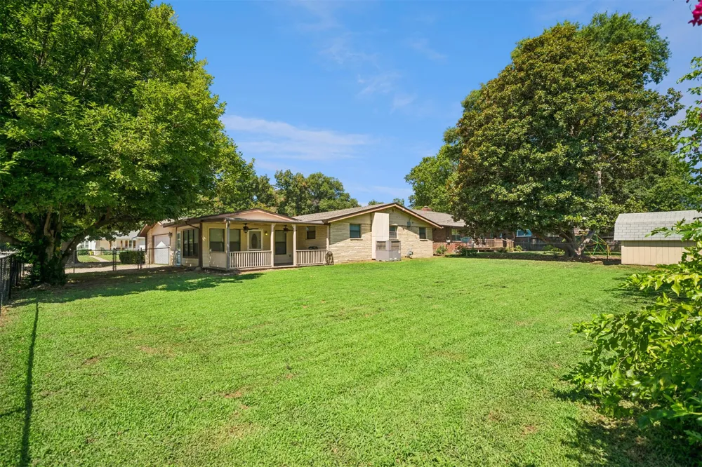 5247 S Columbia Avenue Tulsa, OK 74105