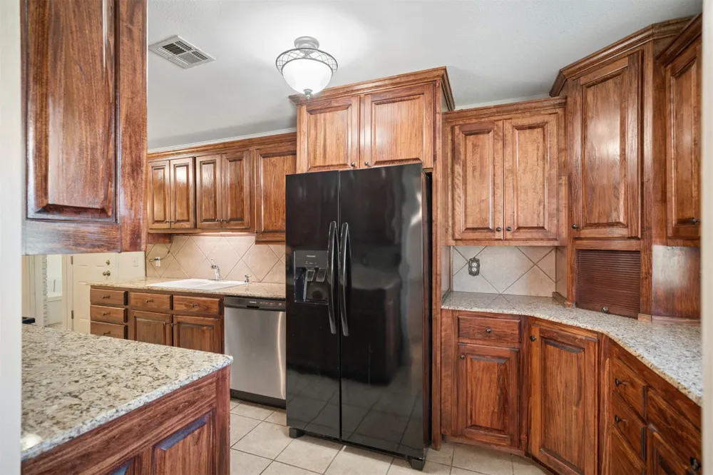 5247 S Columbia Avenue Tulsa, OK 74105