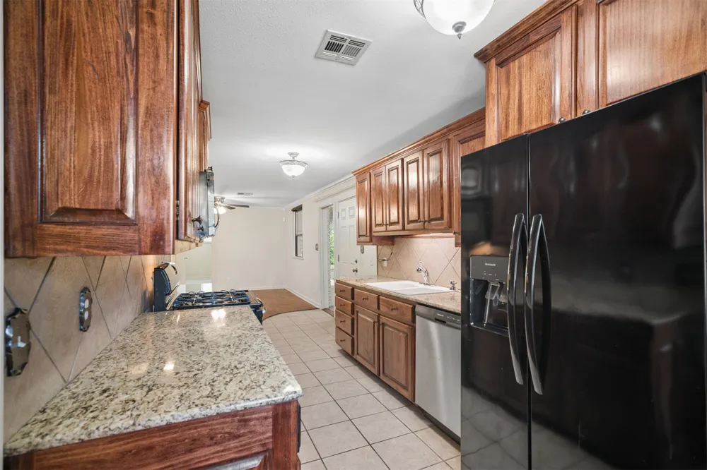 5247 S Columbia Avenue Tulsa, OK 74105