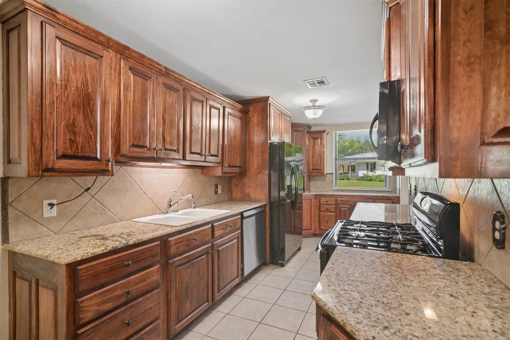 5247 S Columbia Avenue Tulsa, OK 74105