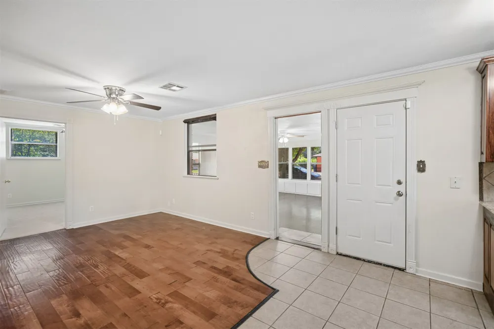 5247 S Columbia Avenue Tulsa, OK 74105