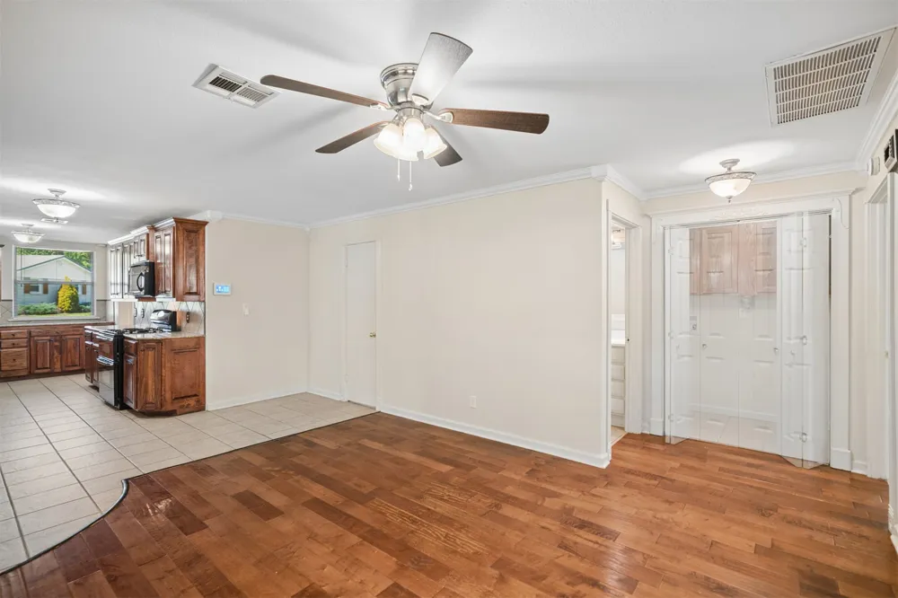 5247 S Columbia Avenue Tulsa, OK 74105