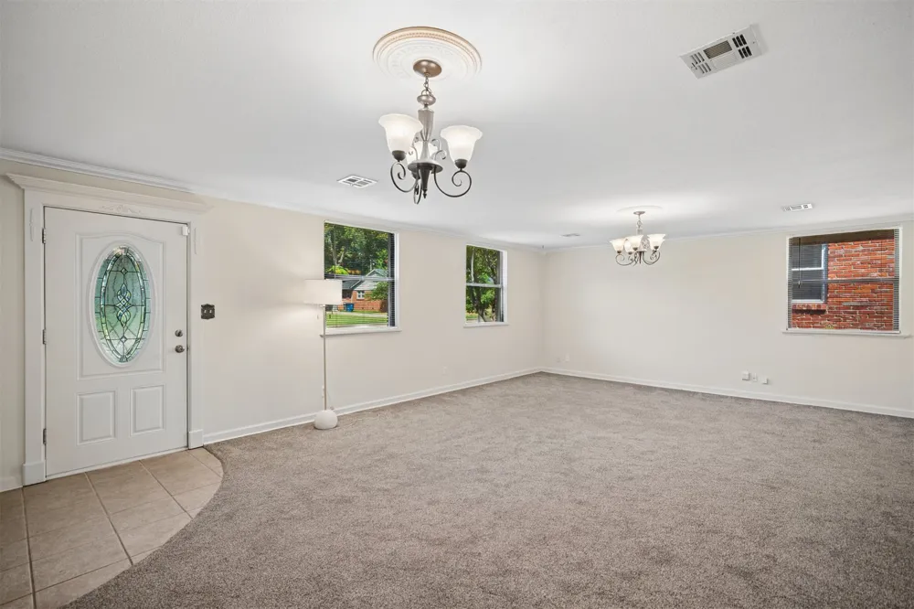 5247 S Columbia Avenue Tulsa, OK 74105