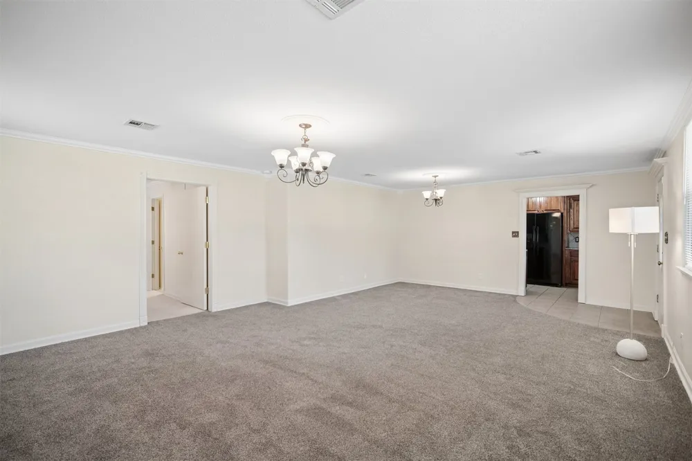 5247 S Columbia Avenue Tulsa, OK 74105
