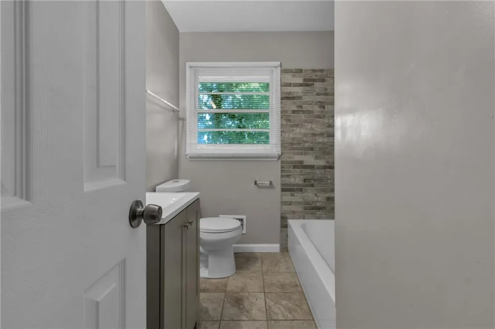 506 Pineridge Drive Forest Park, GA 30297