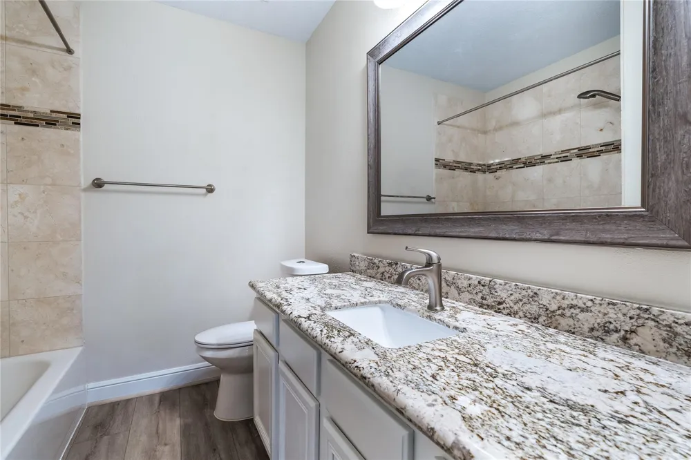 8823 Saratoga Drive Sugar Land, TX 77479