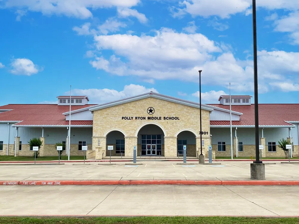 8823 Saratoga Drive Sugar Land, TX 77479