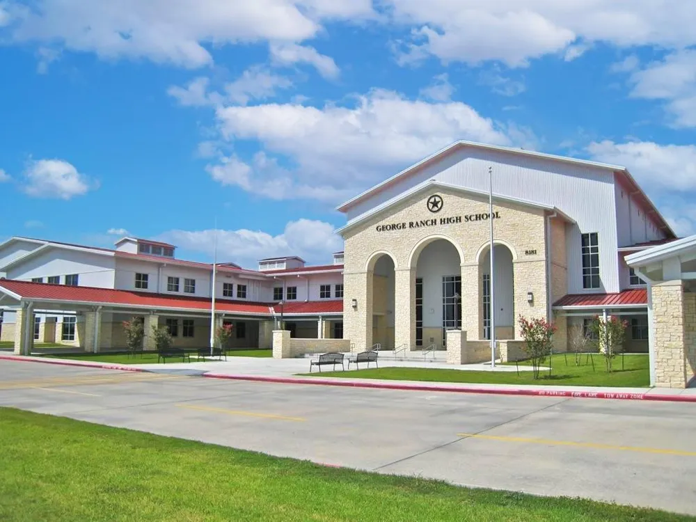 8823 Saratoga Drive Sugar Land, TX 77479