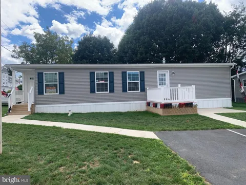 14 W WILLOW STREET