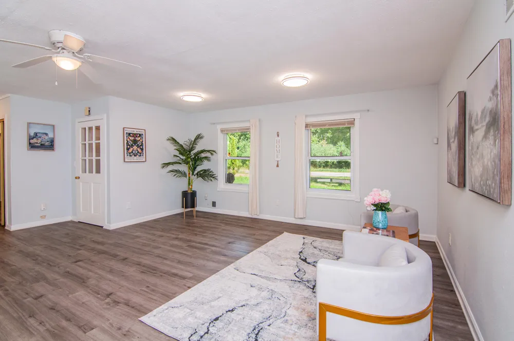 21411 Orchard Lake Road Farmington Hills, MI 48336