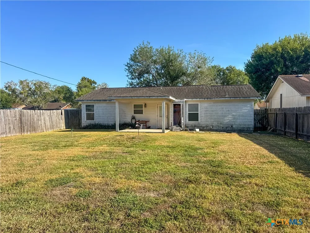 3312 Gayle Street Victoria, TX 77901