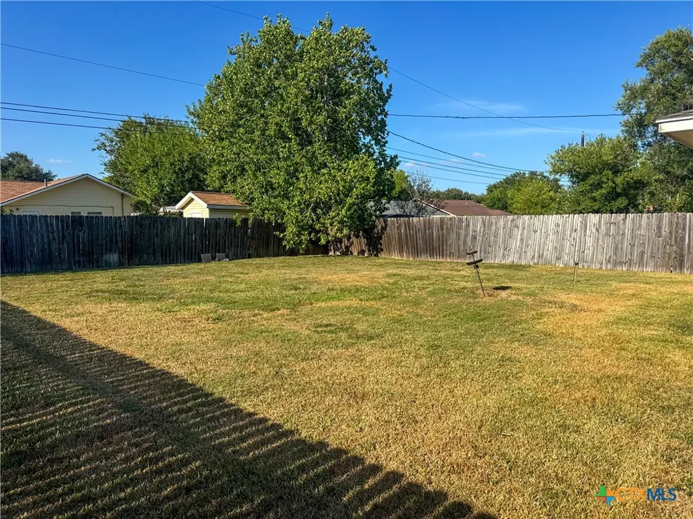 3312 Gayle Street Victoria, TX 77901