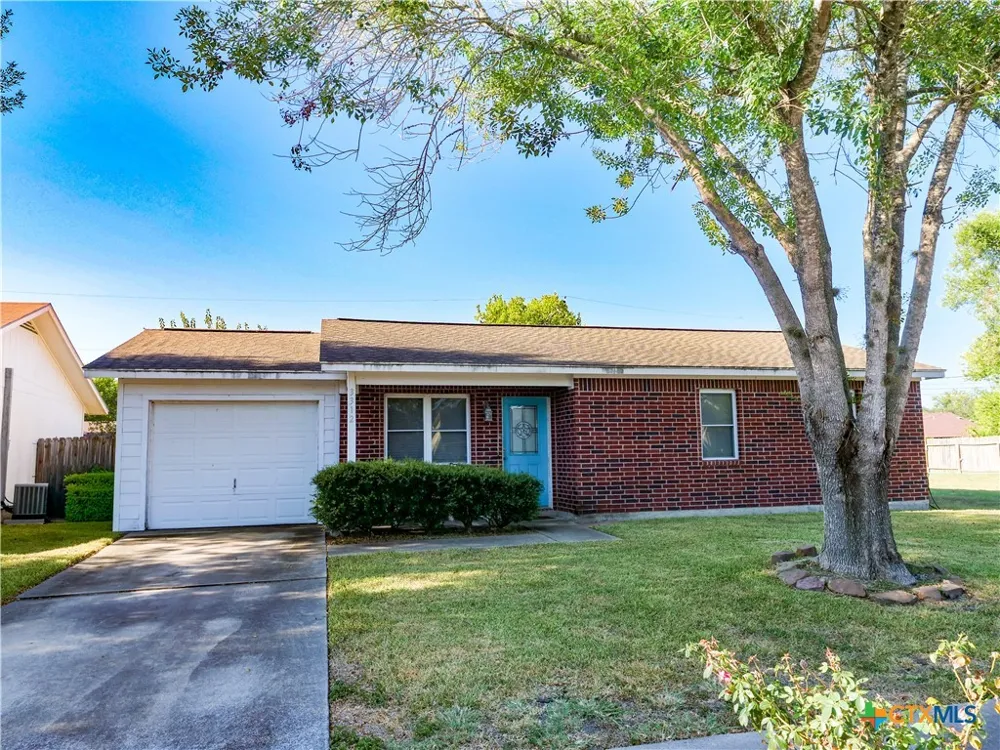 3312 Gayle Street Victoria, TX 77901