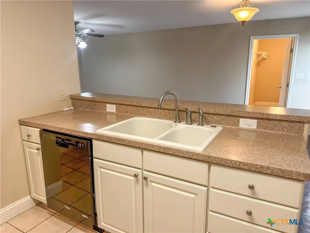 3312 Gayle Street Victoria, TX 77901