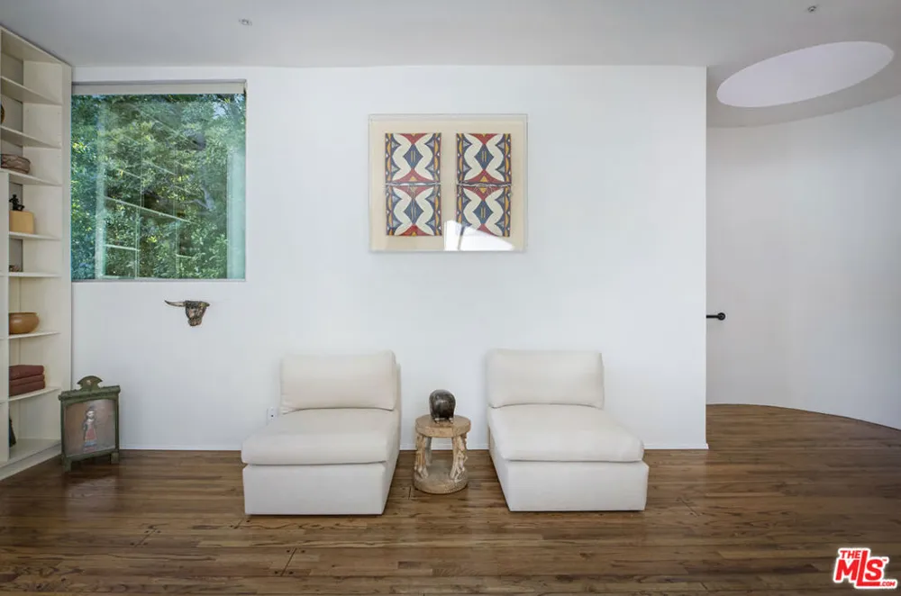 10361 Caribou Lane Los Angeles, CA 90077