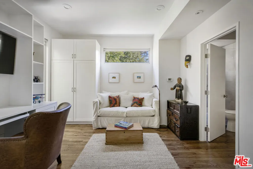 10361 Caribou Lane Los Angeles, CA 90077