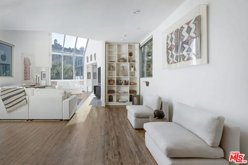 10361 Caribou Lane Los Angeles, CA 90077