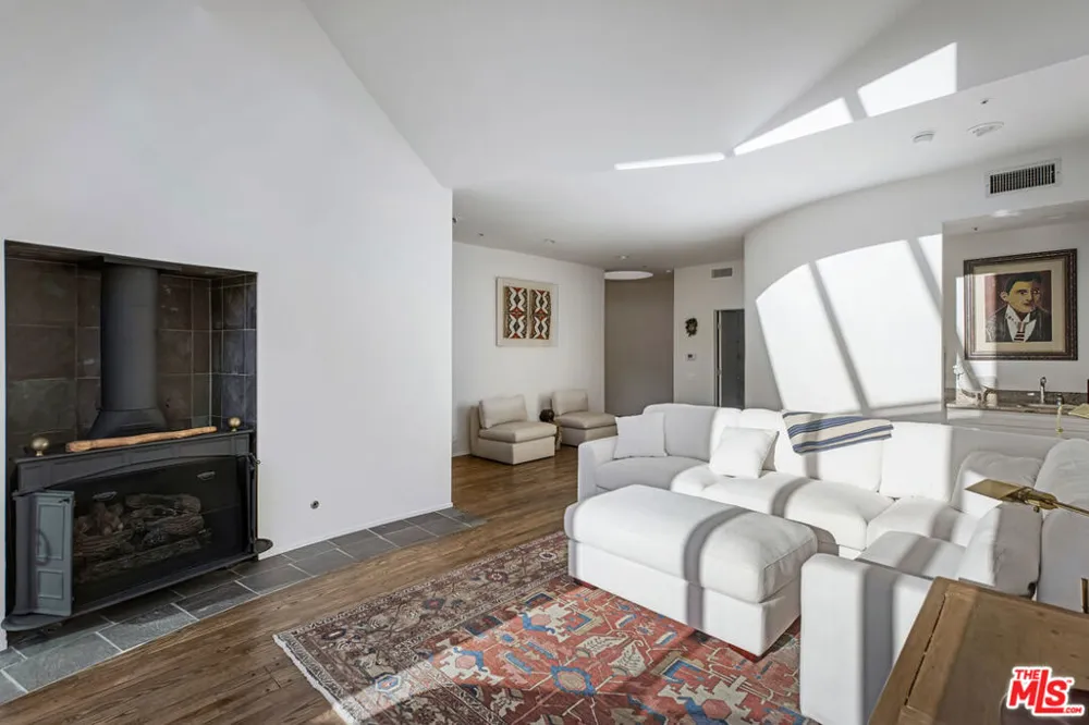 10361 Caribou Lane Los Angeles, CA 90077