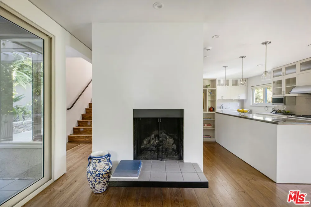 10361 Caribou Lane Los Angeles, CA 90077