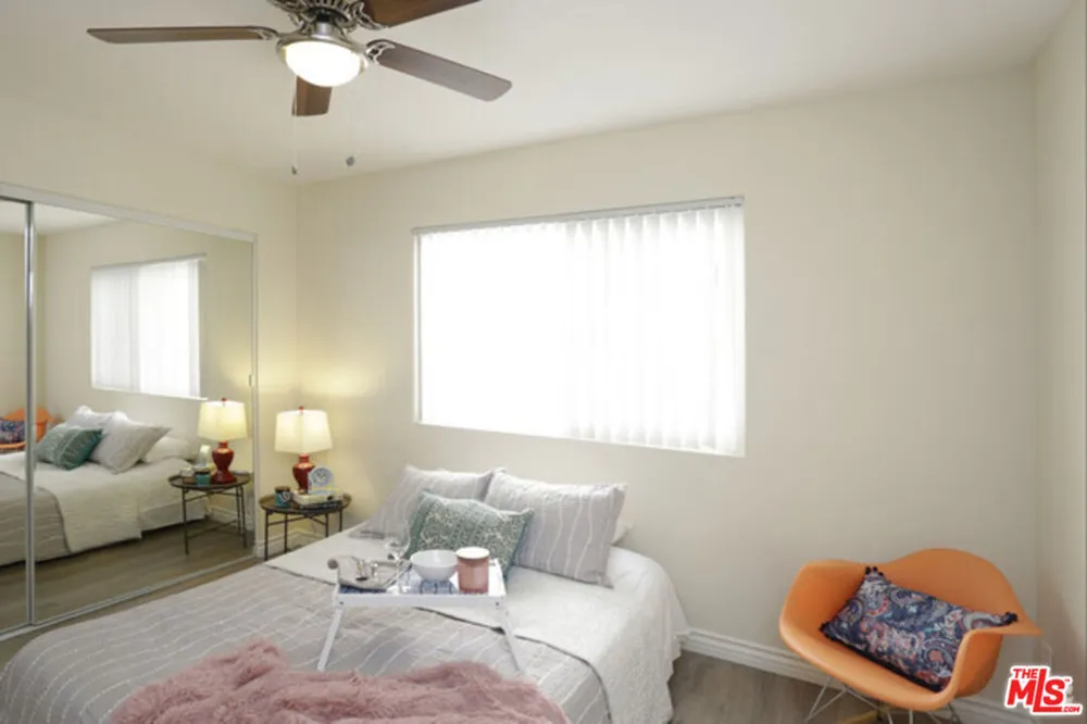 550 S Manhattan Place Los Angeles, CA 90020