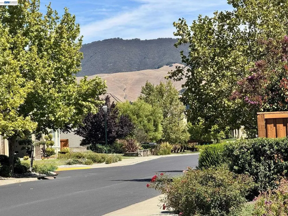 2458 Marsanne St Danville, CA 94506