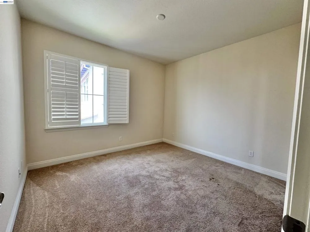2458 Marsanne St Danville, CA 94506