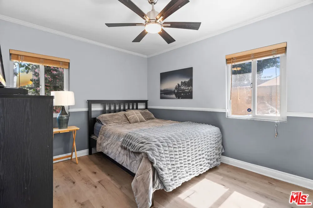 7426 Caldus Avenue Los Angeles, CA 91406