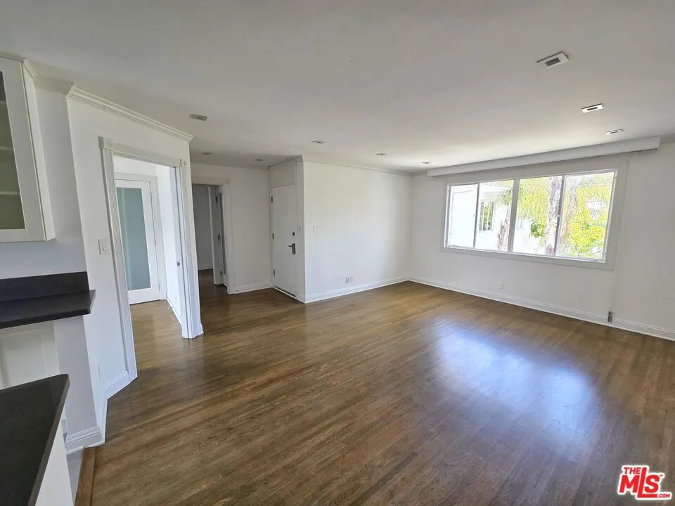 134 San Vicente Blvd Santa Monica, CA 90402
