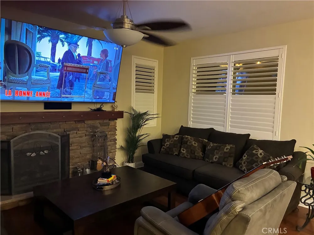 30437 Servilla Castaic, CA 91384