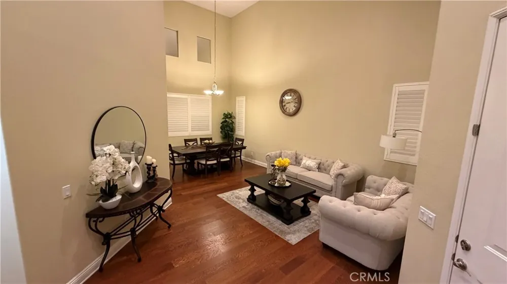 30437 Servilla Castaic, CA 91384