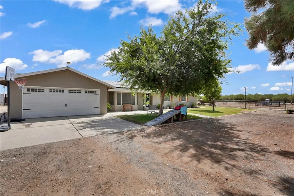 24143 Road 15 Chowchilla, CA 93610