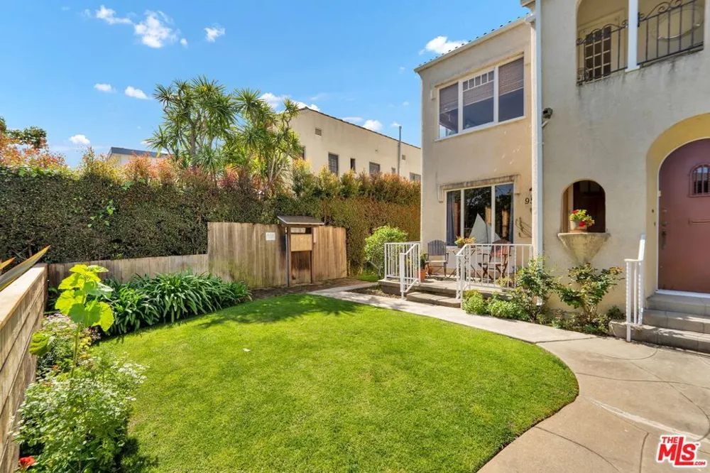 950 Euclid Street #A Santa Monica, CA 90403