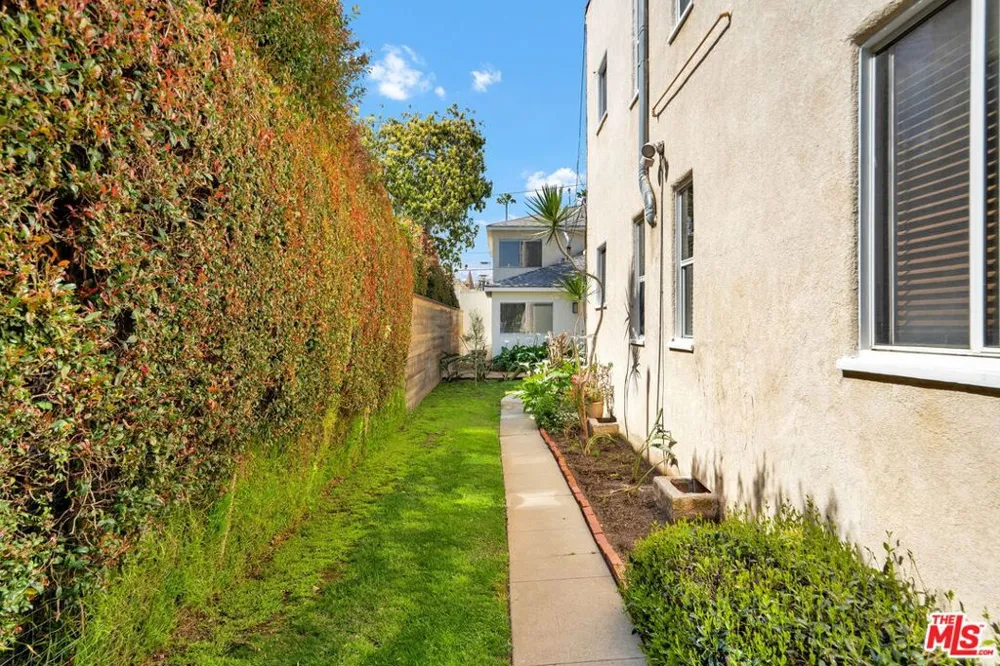 950 Euclid Street #A Santa Monica, CA 90403