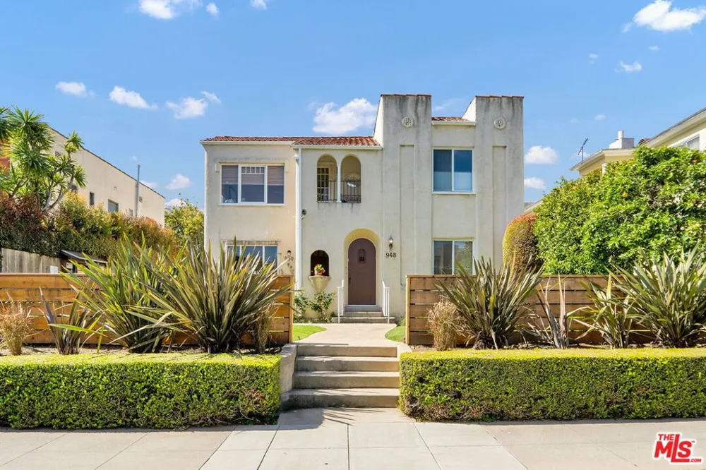 950 Euclid Street #A Santa Monica, CA 90403