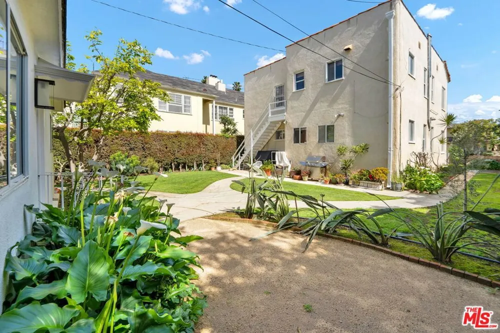 950 Euclid Street #A Santa Monica, CA 90403